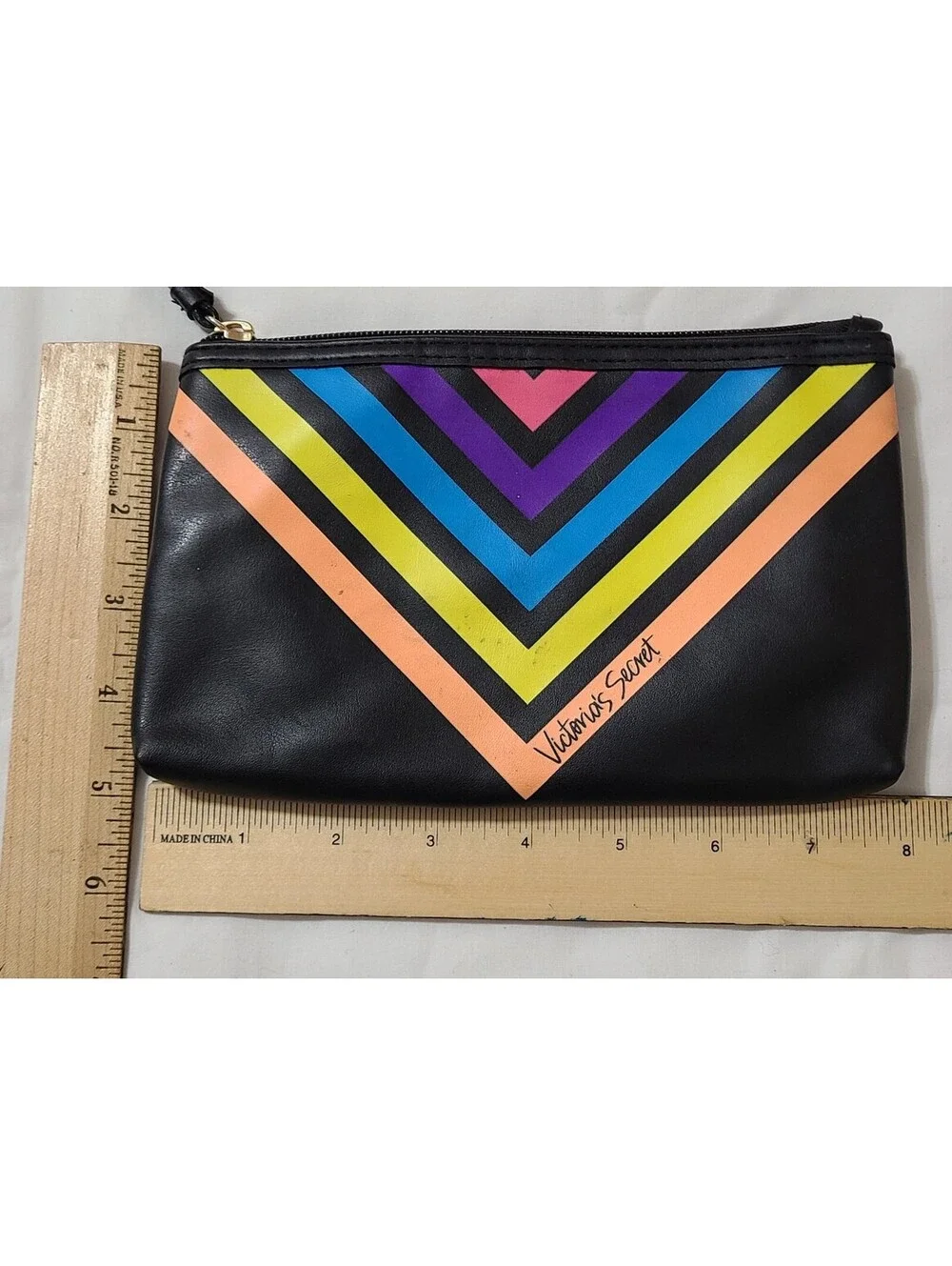Victoria’s Secret Cosmetic Makeup Bag Womens Sz Small Black Multicolor Geometric